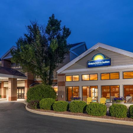 Days Inn & Suites By Wyndham Madison Bagian luar foto